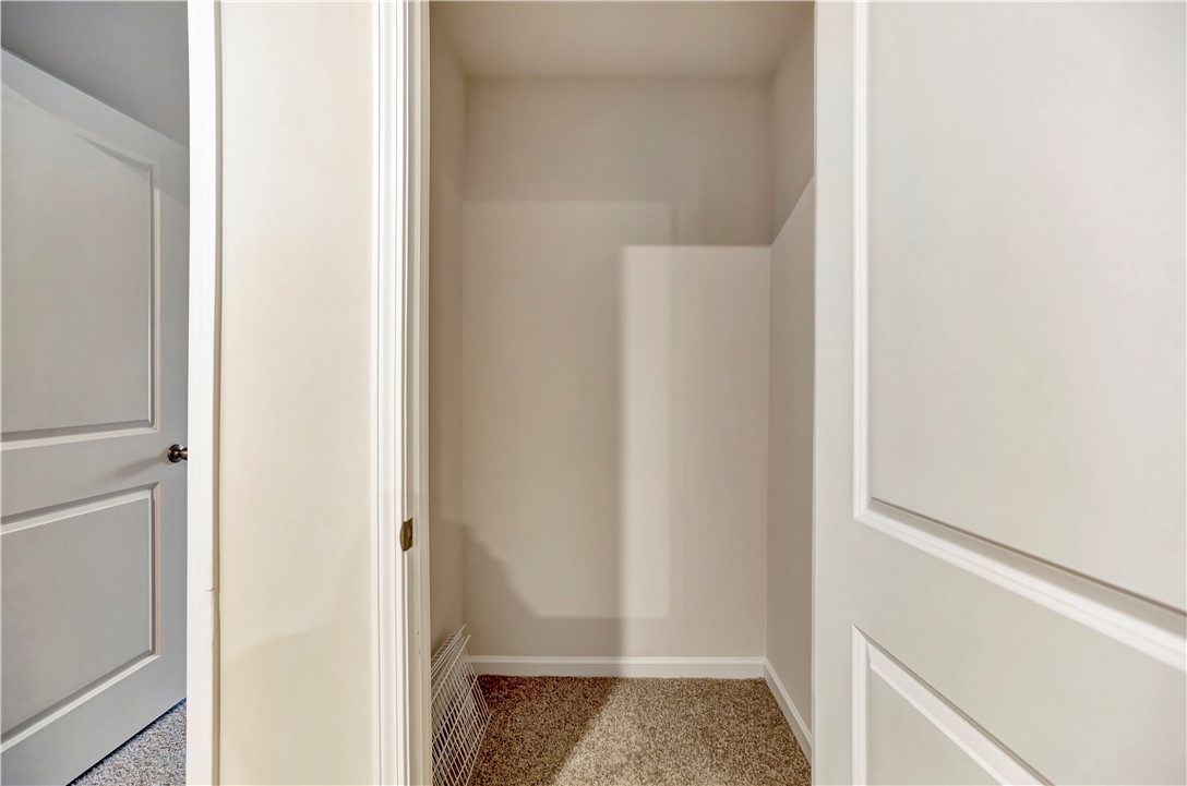 606 Oakmont Valley Trail