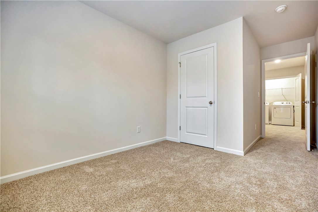 606 Oakmont Valley Trail