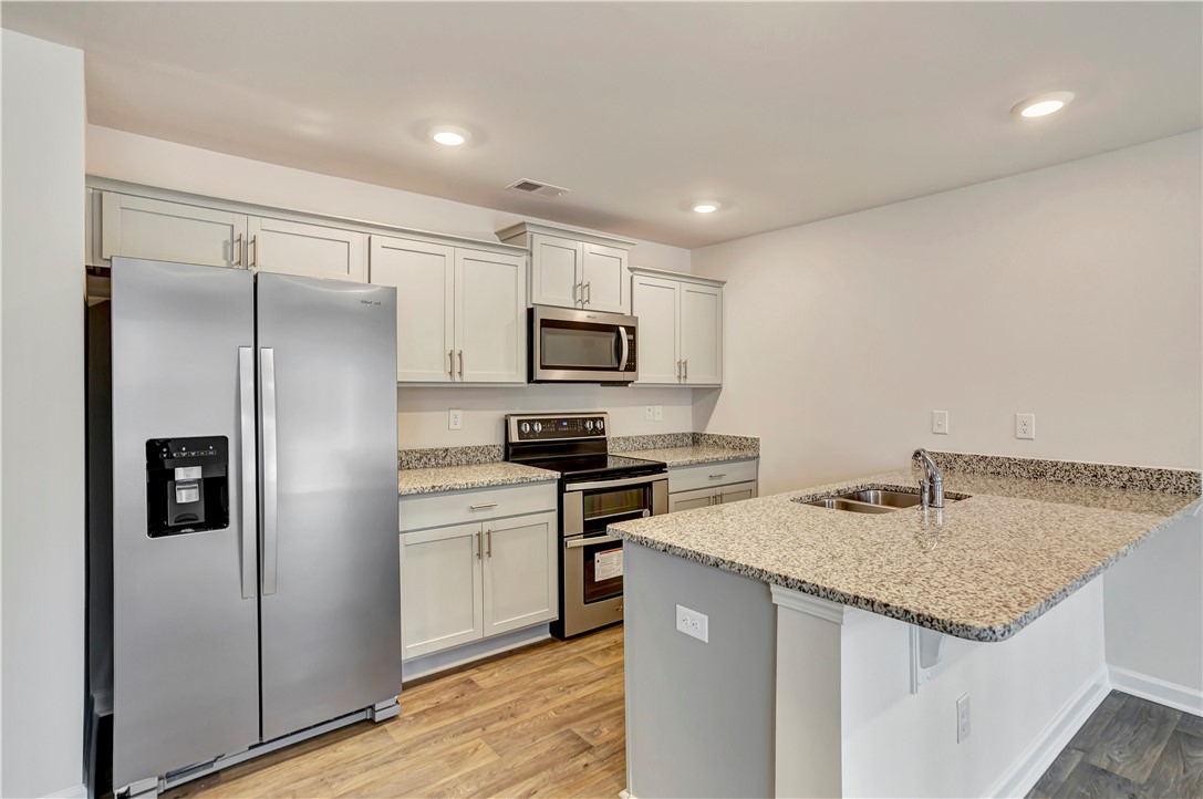 606 Oakmont Valley Trail