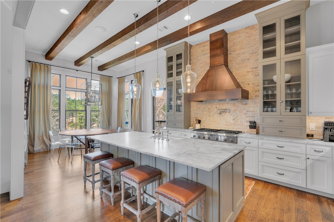 366 Peninsula Ridge