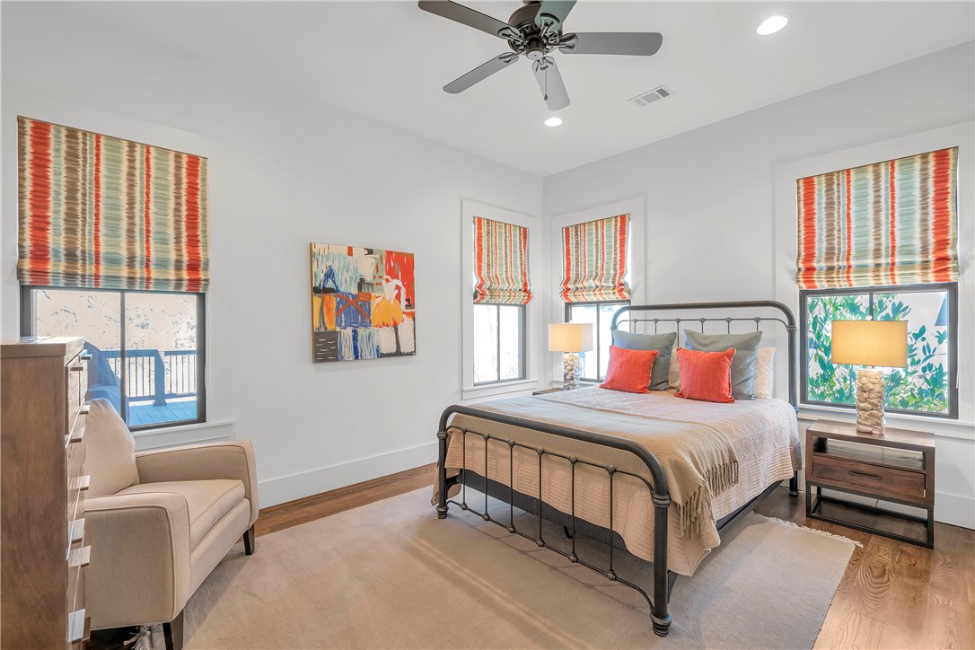 366 Peninsula Ridge