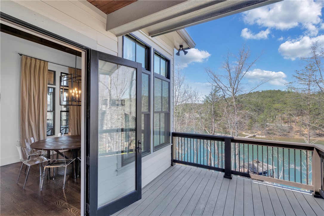 366 Peninsula Ridge