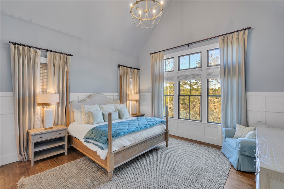 366 Peninsula Ridge