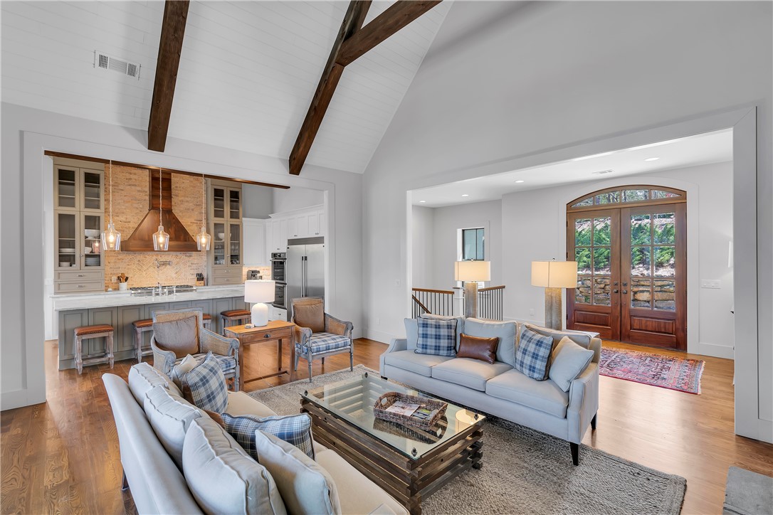 366 Peninsula Ridge