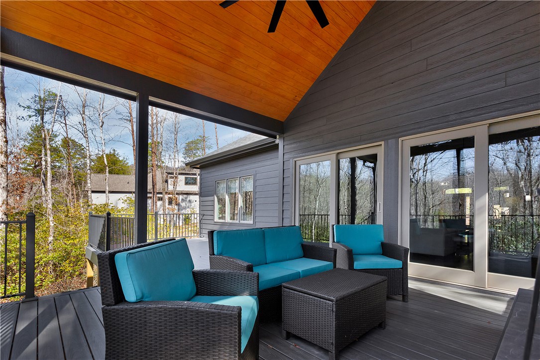 14 Laurel Cove Lane