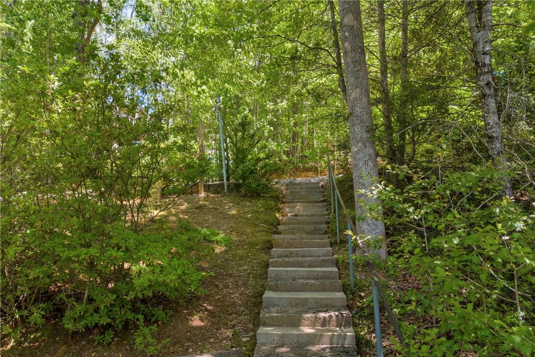 621 Crossland Creek Court