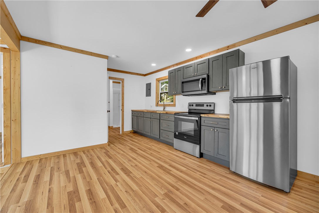 621 Crossland Creek Court