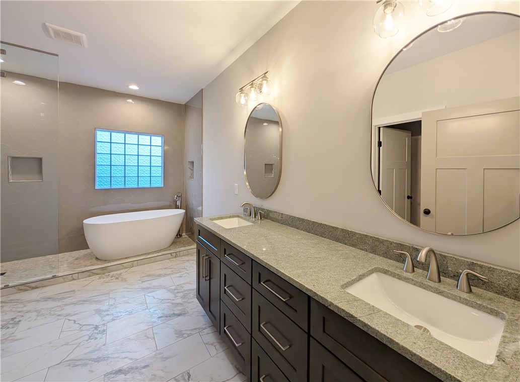 40 Pine Garden Way Drive