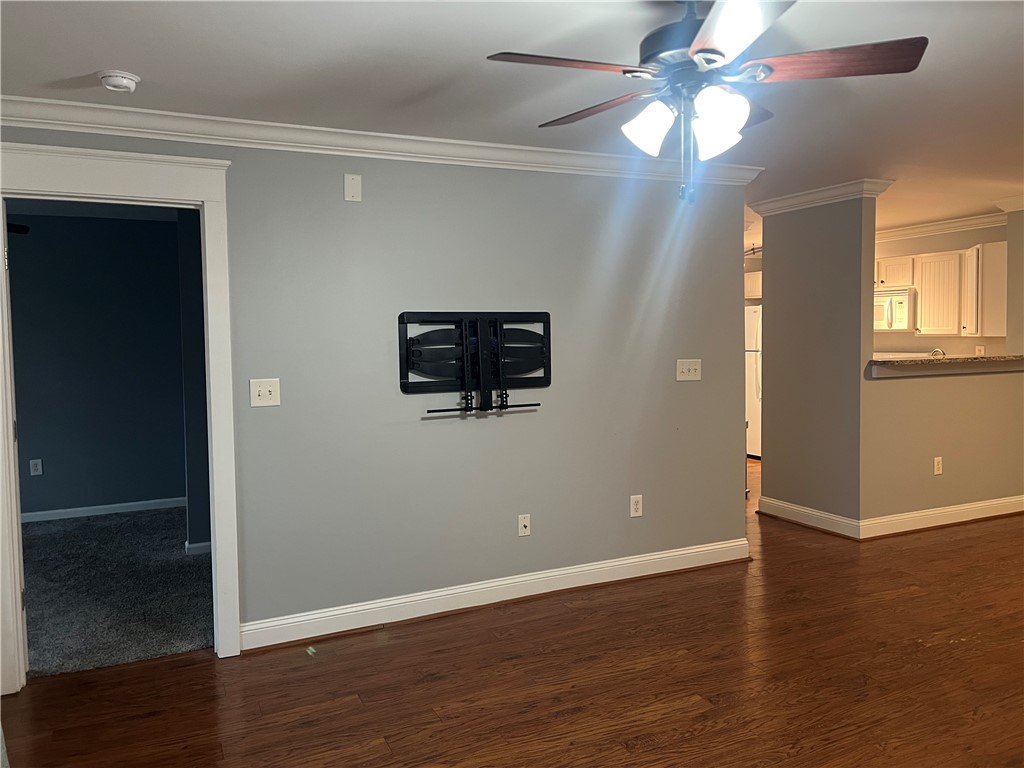 833 Old Greenville Highway 1037