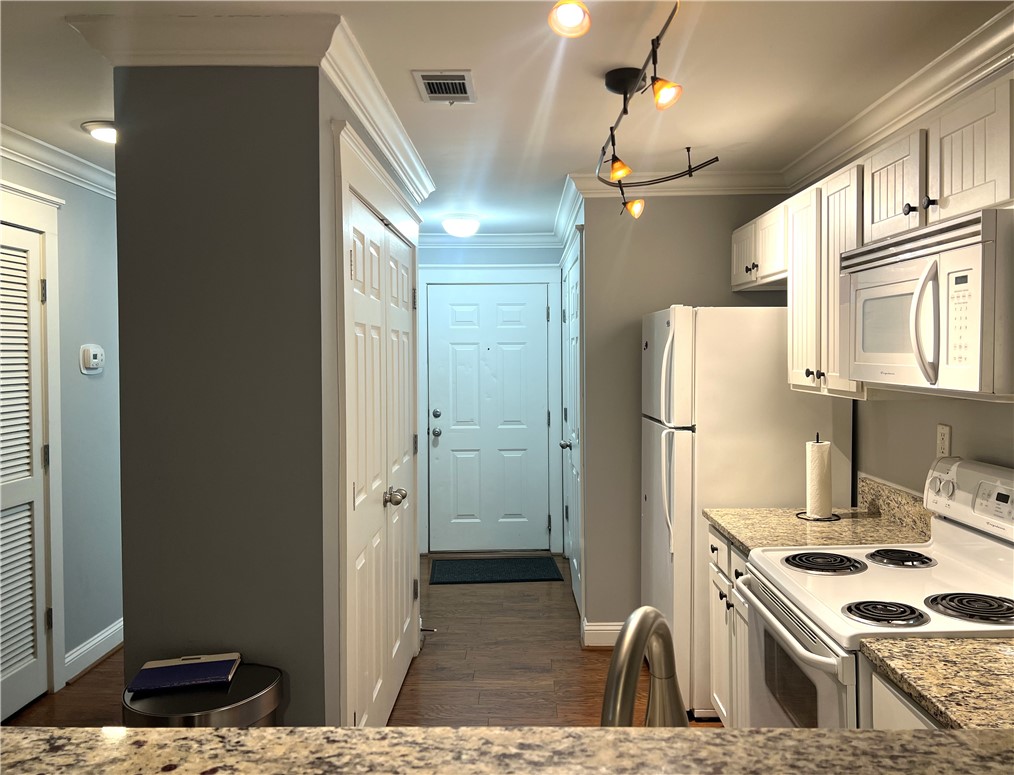 833 Old Greenville Highway 1037