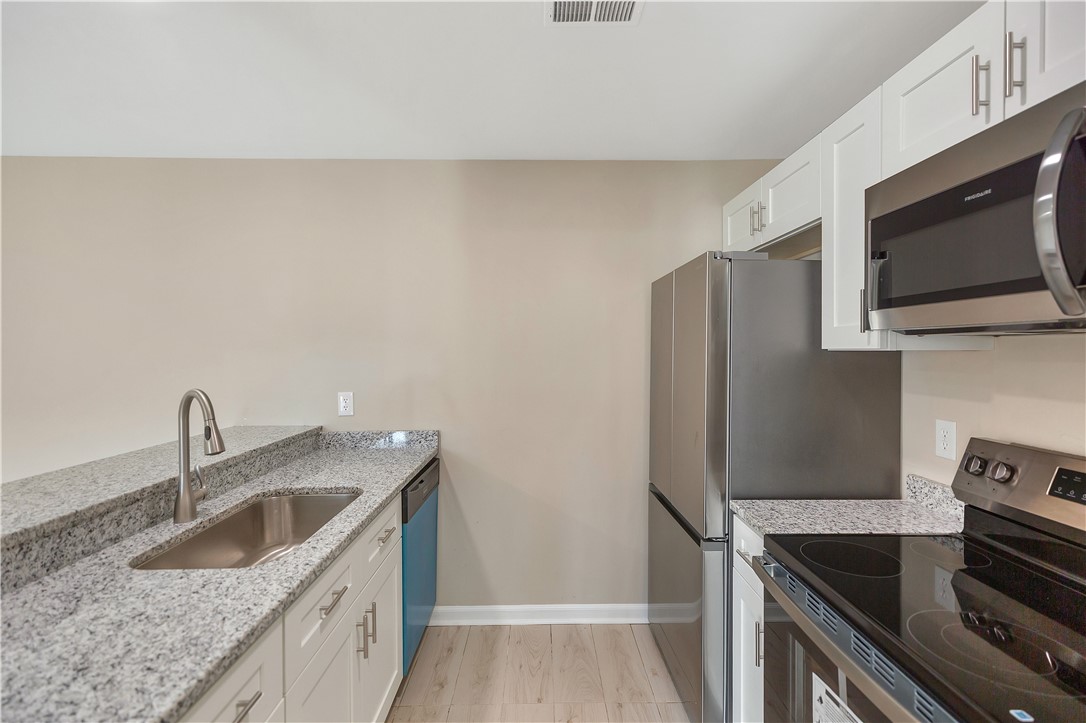 220 Elm Street #433