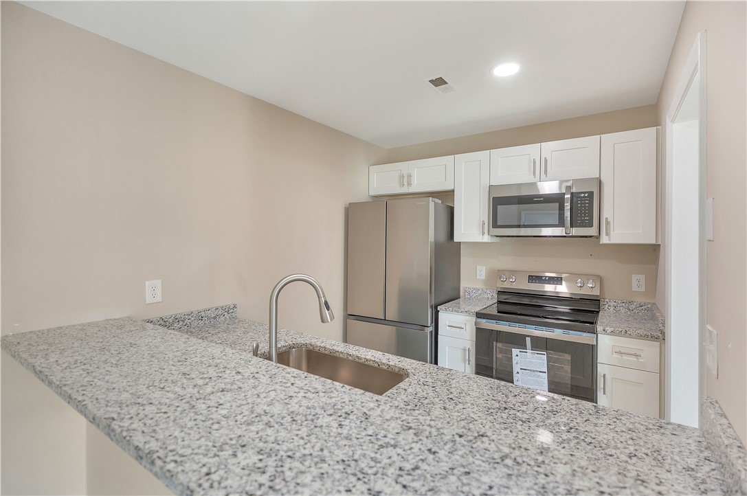 220 Elm Street #433