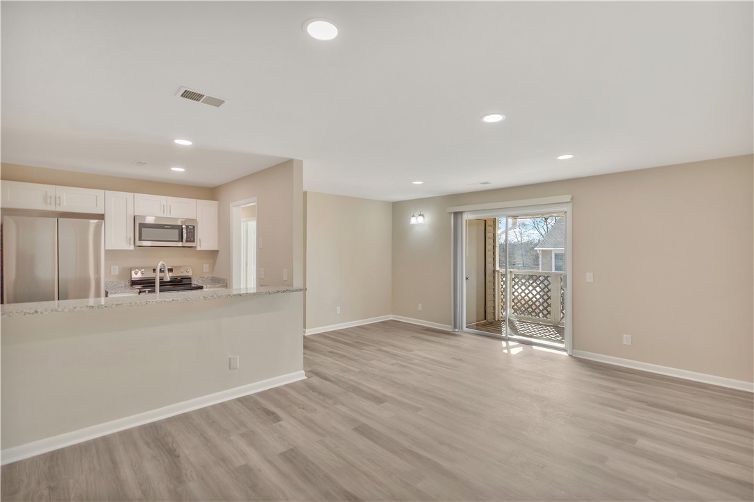 220 Elm Street #433