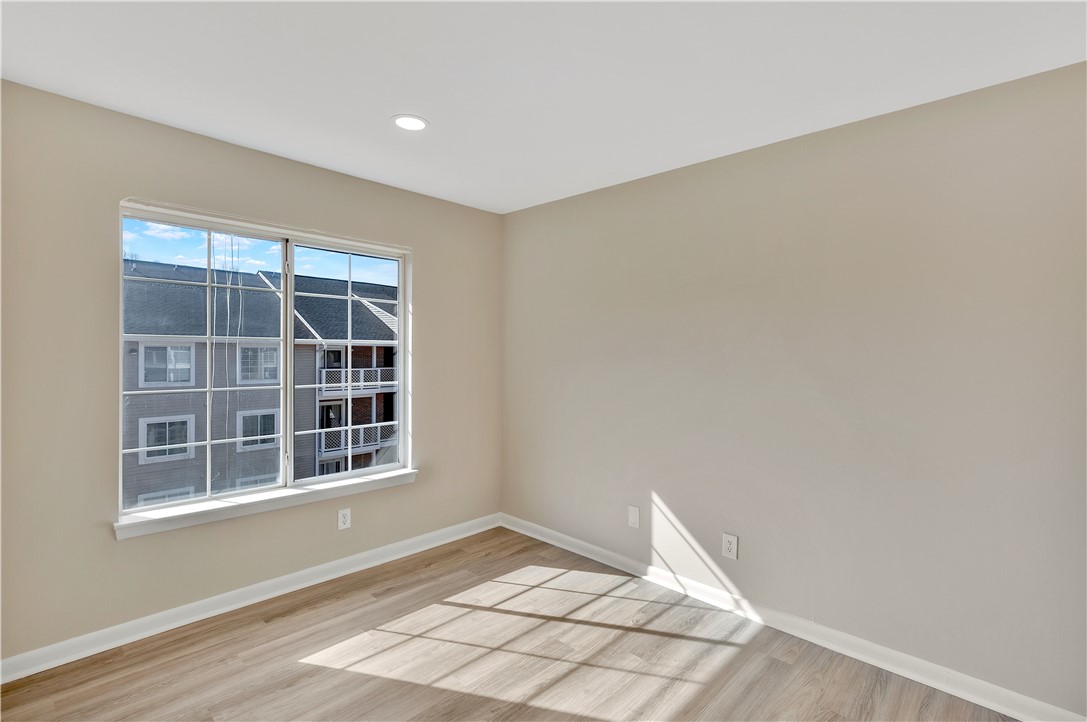 220 Elm Street #433
