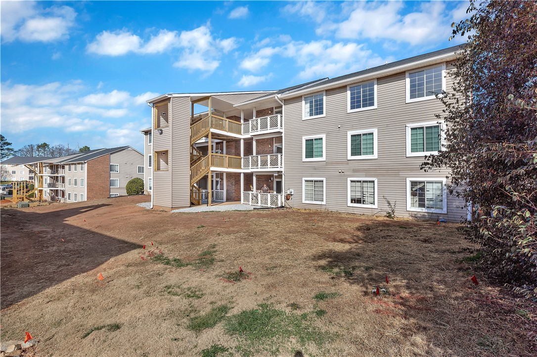 220 Elm Street #433