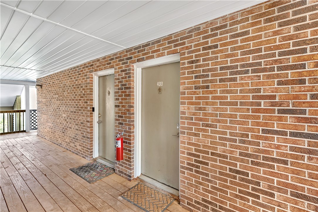 220 Elm Street #433