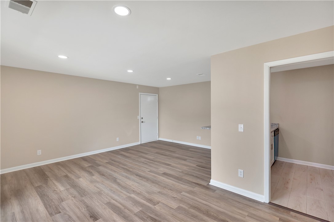 220 Elm Street #433