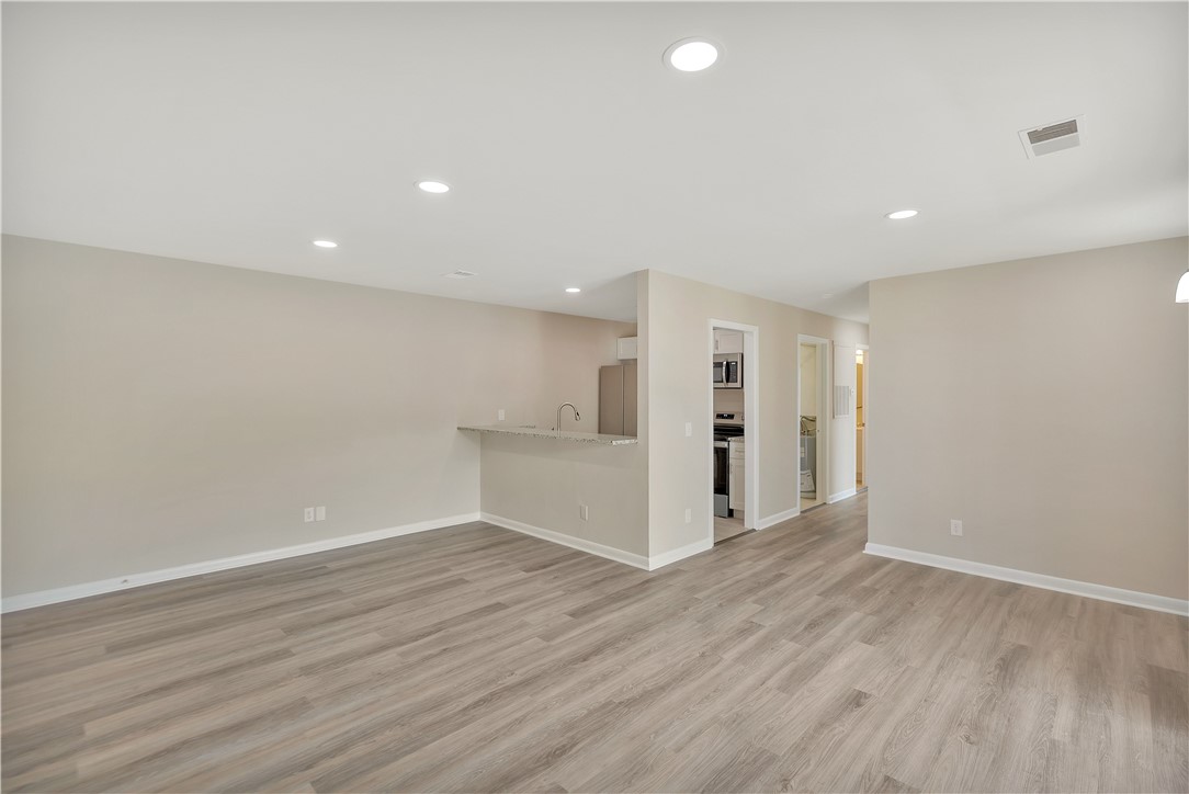 220 Elm Street #433