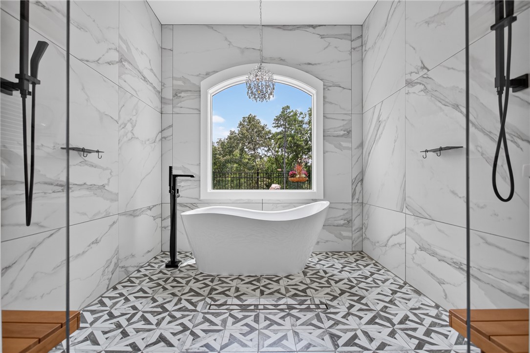 843 Little Bay Lane
