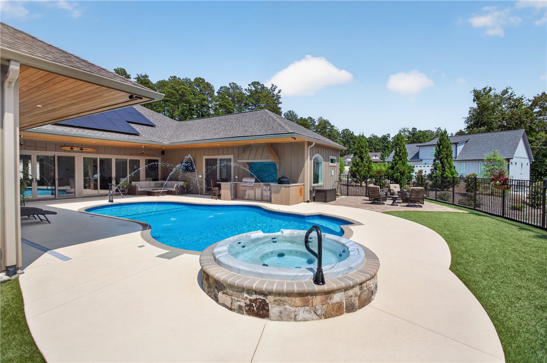843 Little Bay Lane
