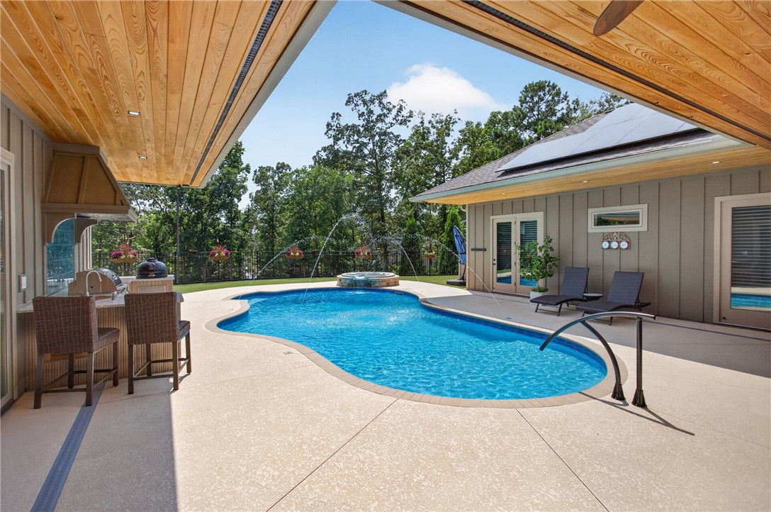 843 Little Bay Lane