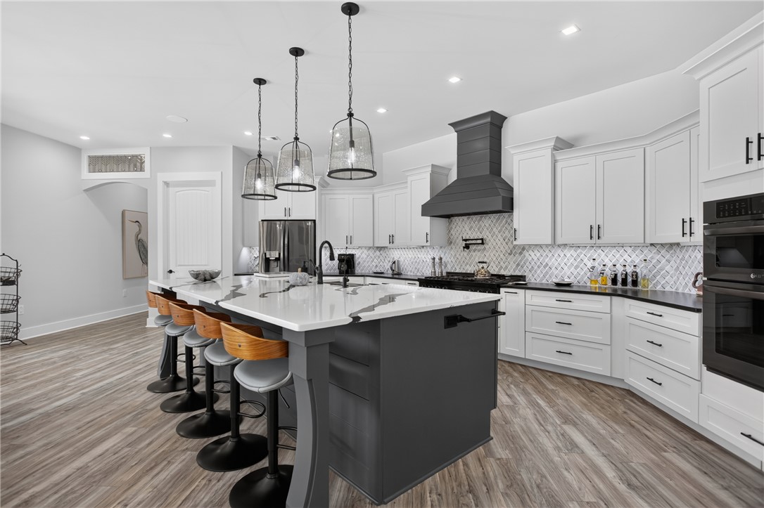 843 Little Bay Lane