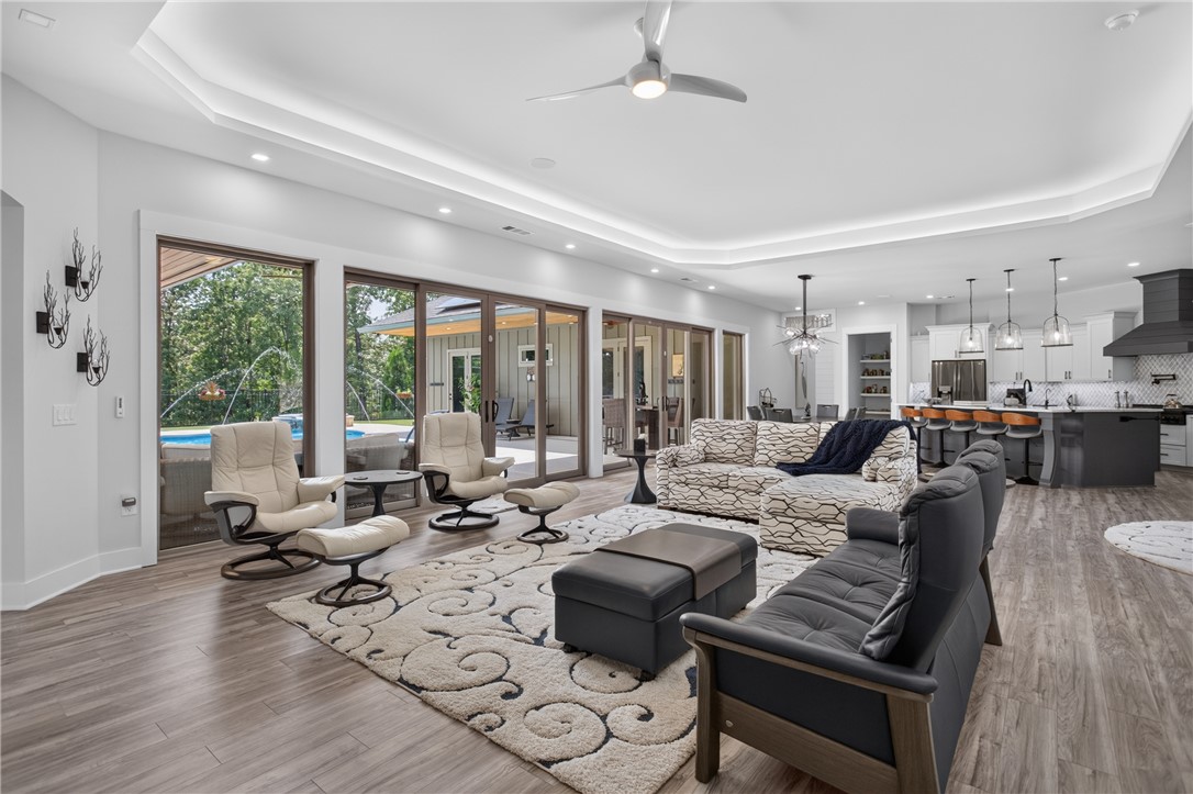 843 Little Bay Lane