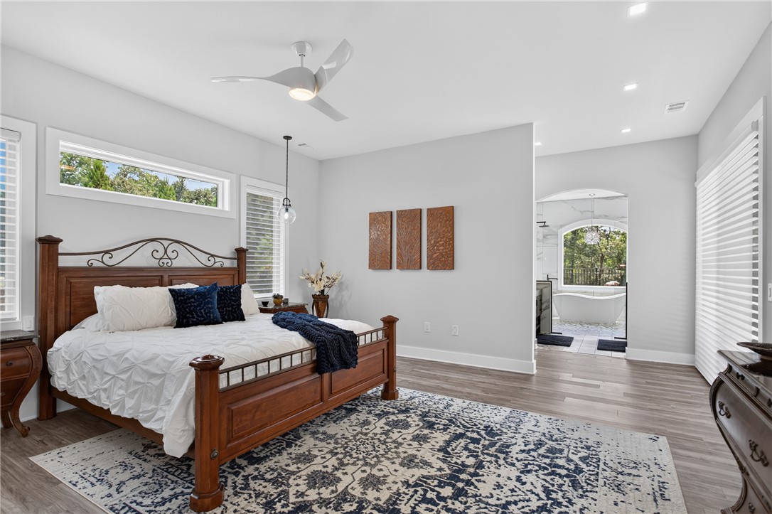 843 Little Bay Lane