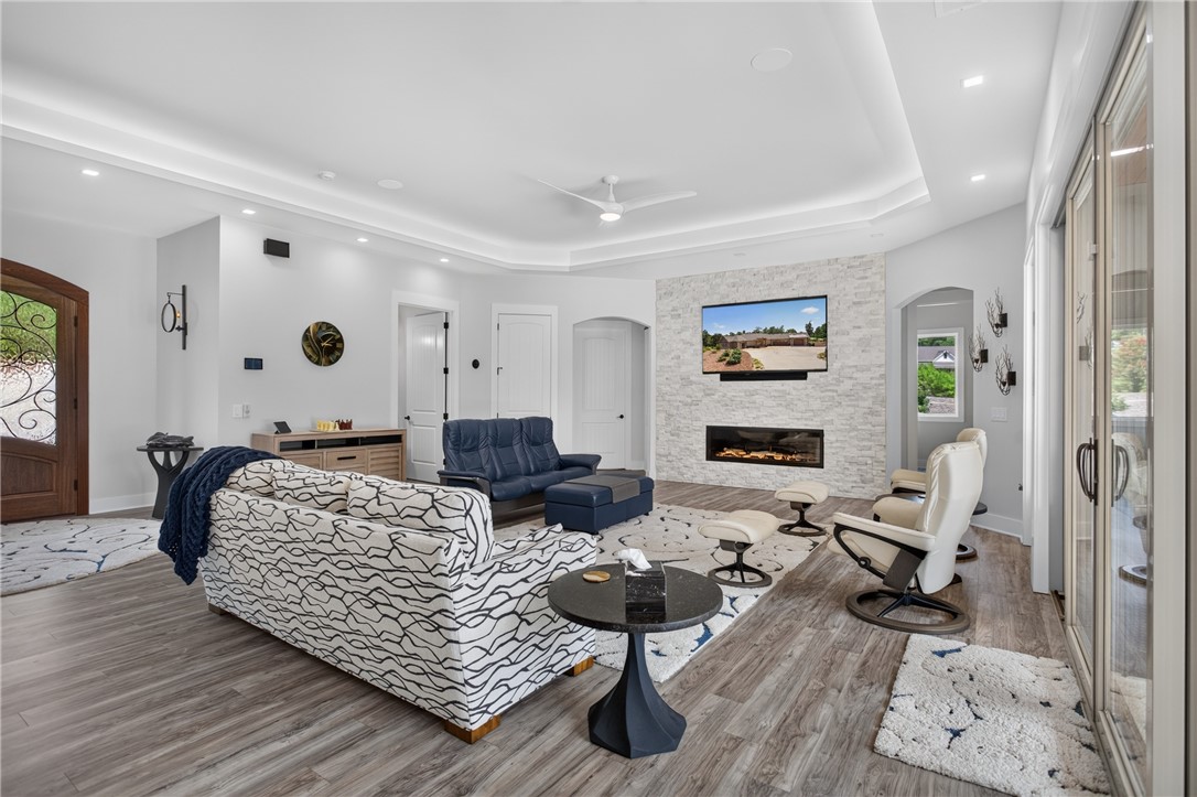 843 Little Bay Lane