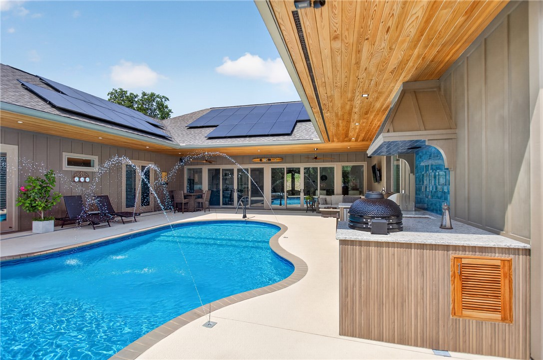 843 Little Bay Lane