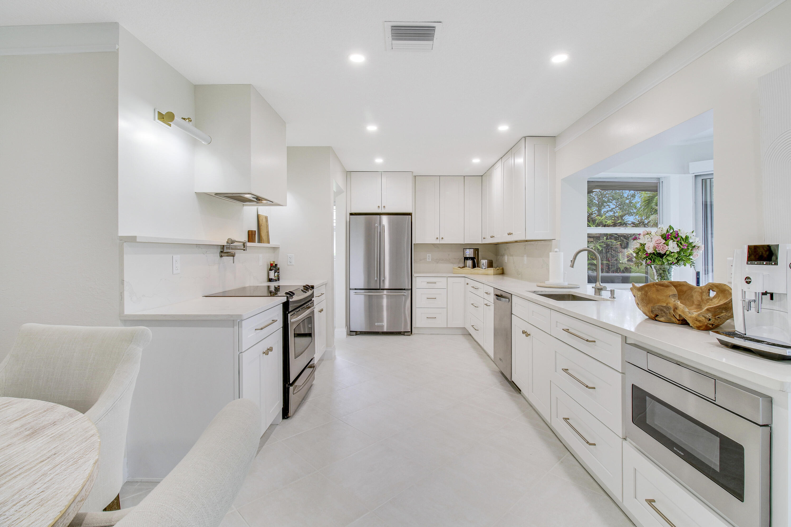 125 Clubhouse Boulevard