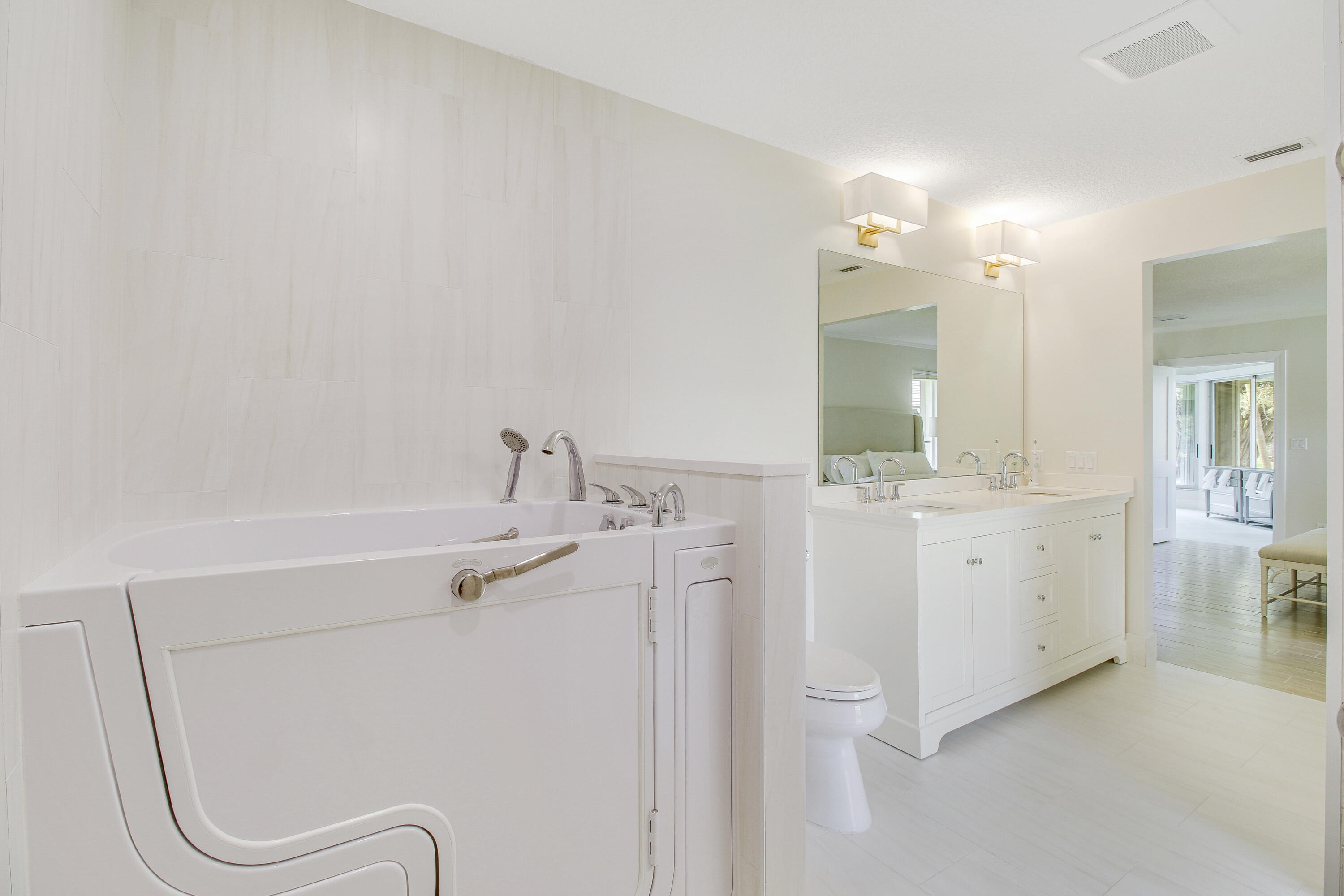 125 Clubhouse Boulevard