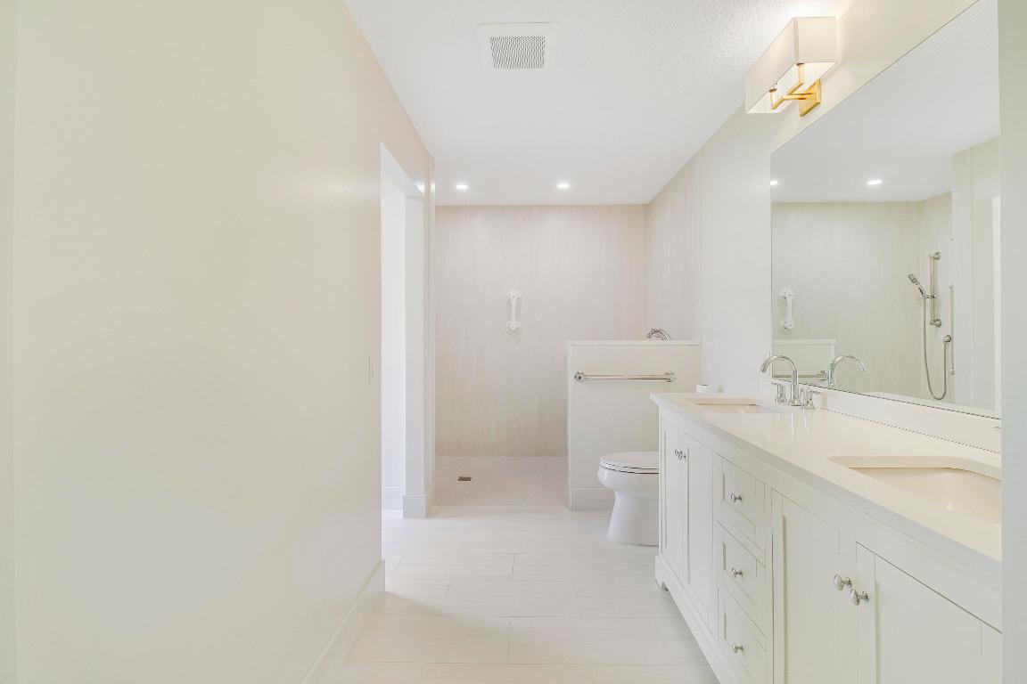 125 Clubhouse Boulevard