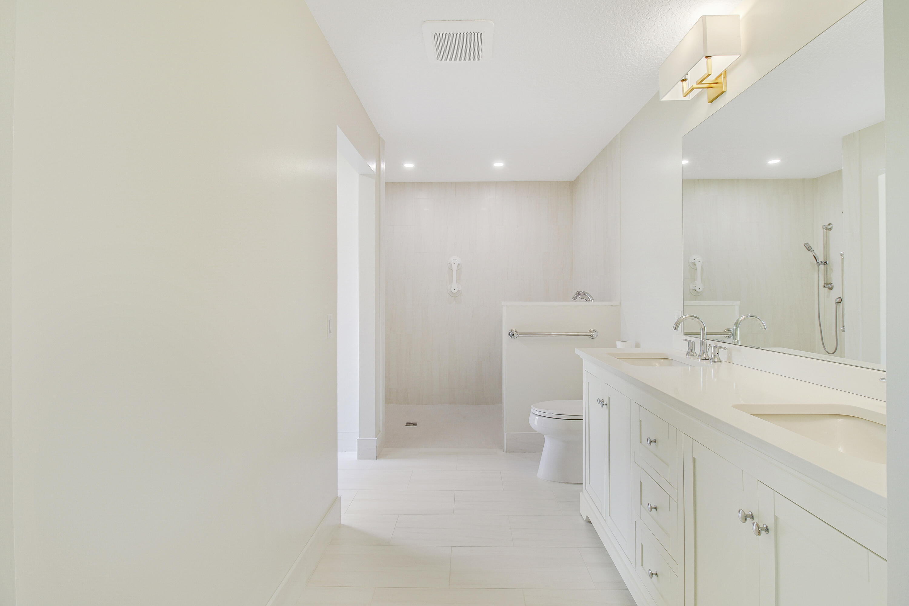 125 Clubhouse Boulevard