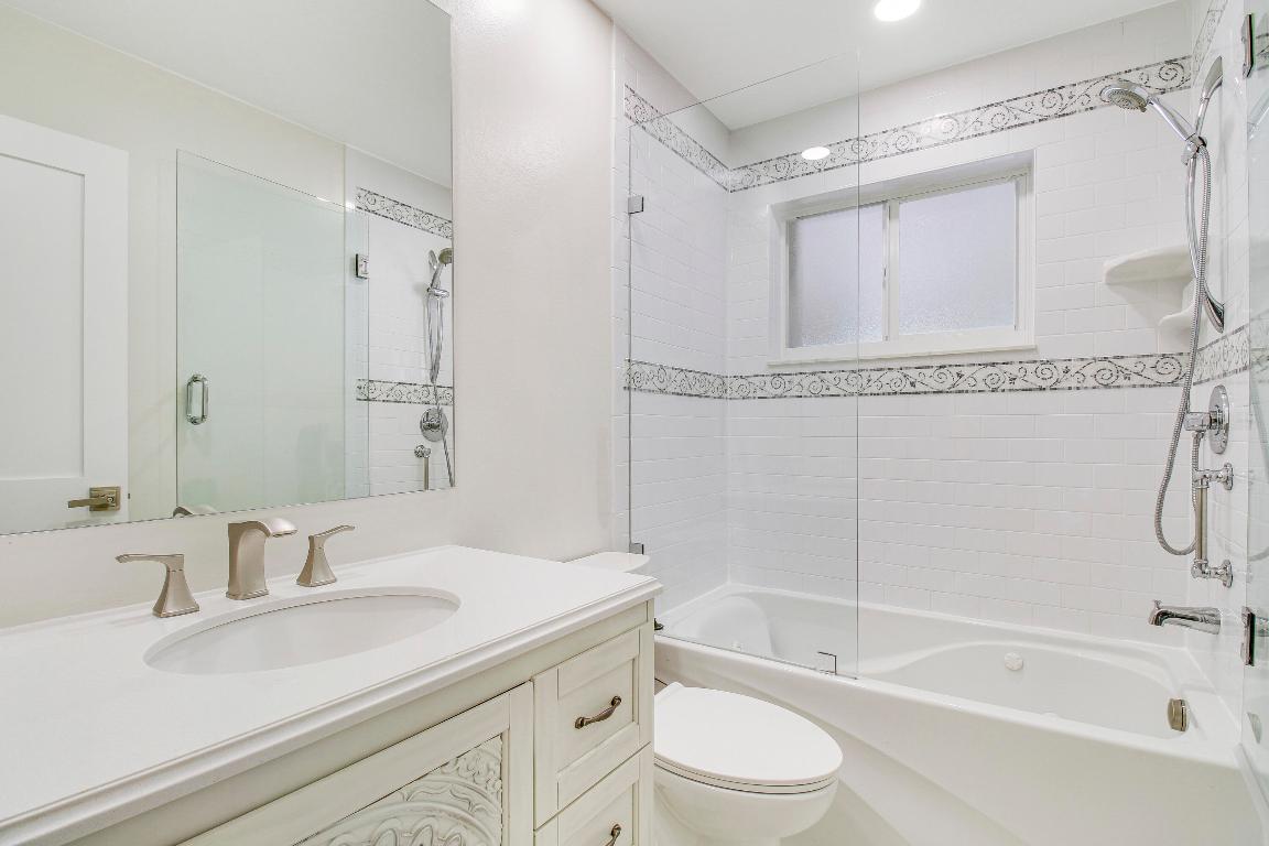 125 Clubhouse Boulevard