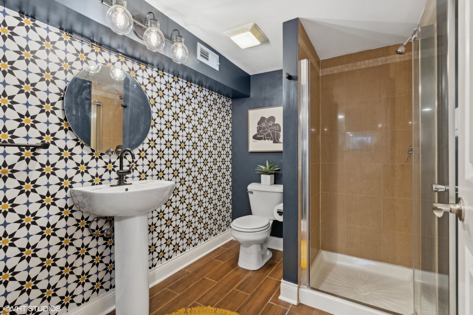 2616 N Whipple Street