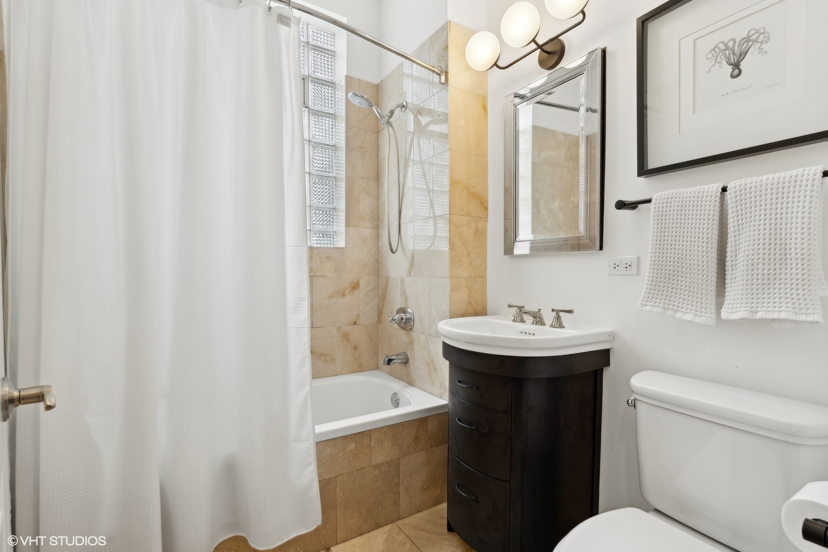 2616 N Whipple Street