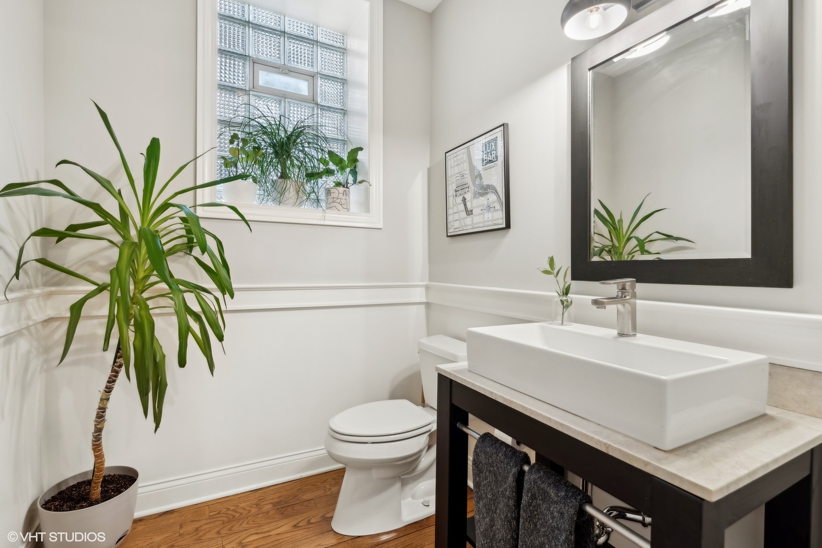 2616 N Whipple Street