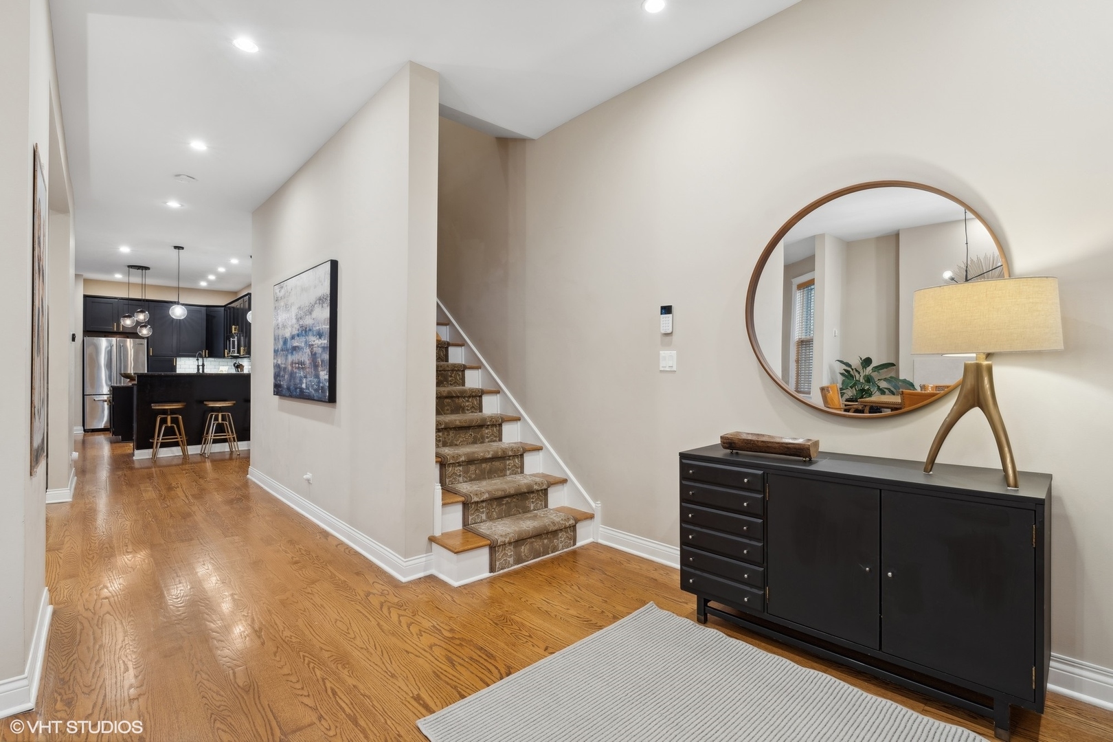 2616 N Whipple Street