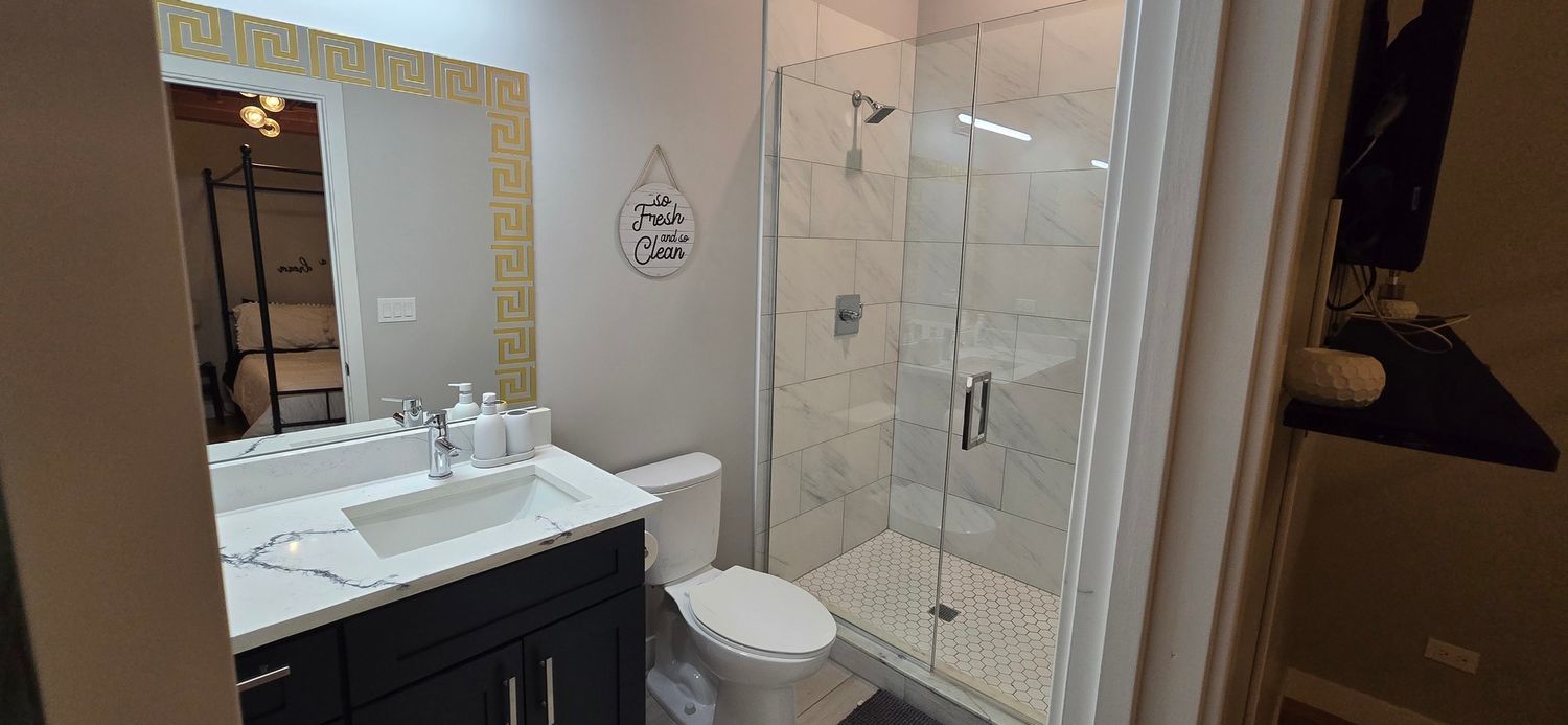 11 E Illinois Street Unit: 202