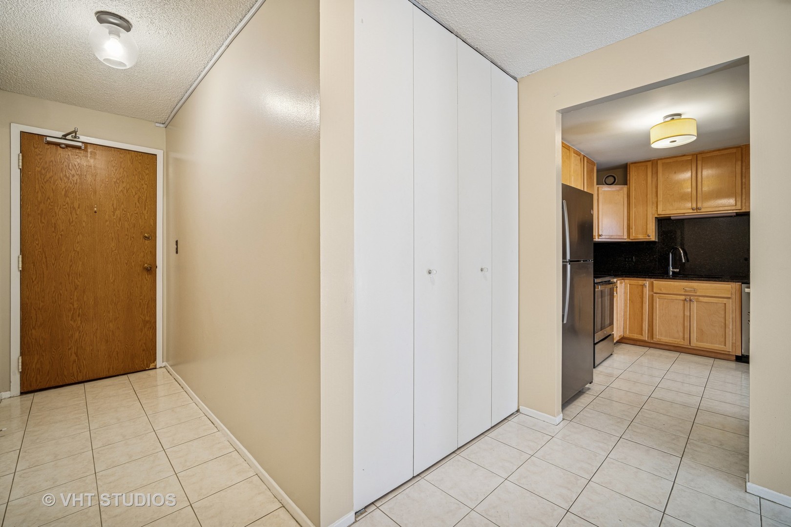 70 W Huron Street Unit: 606