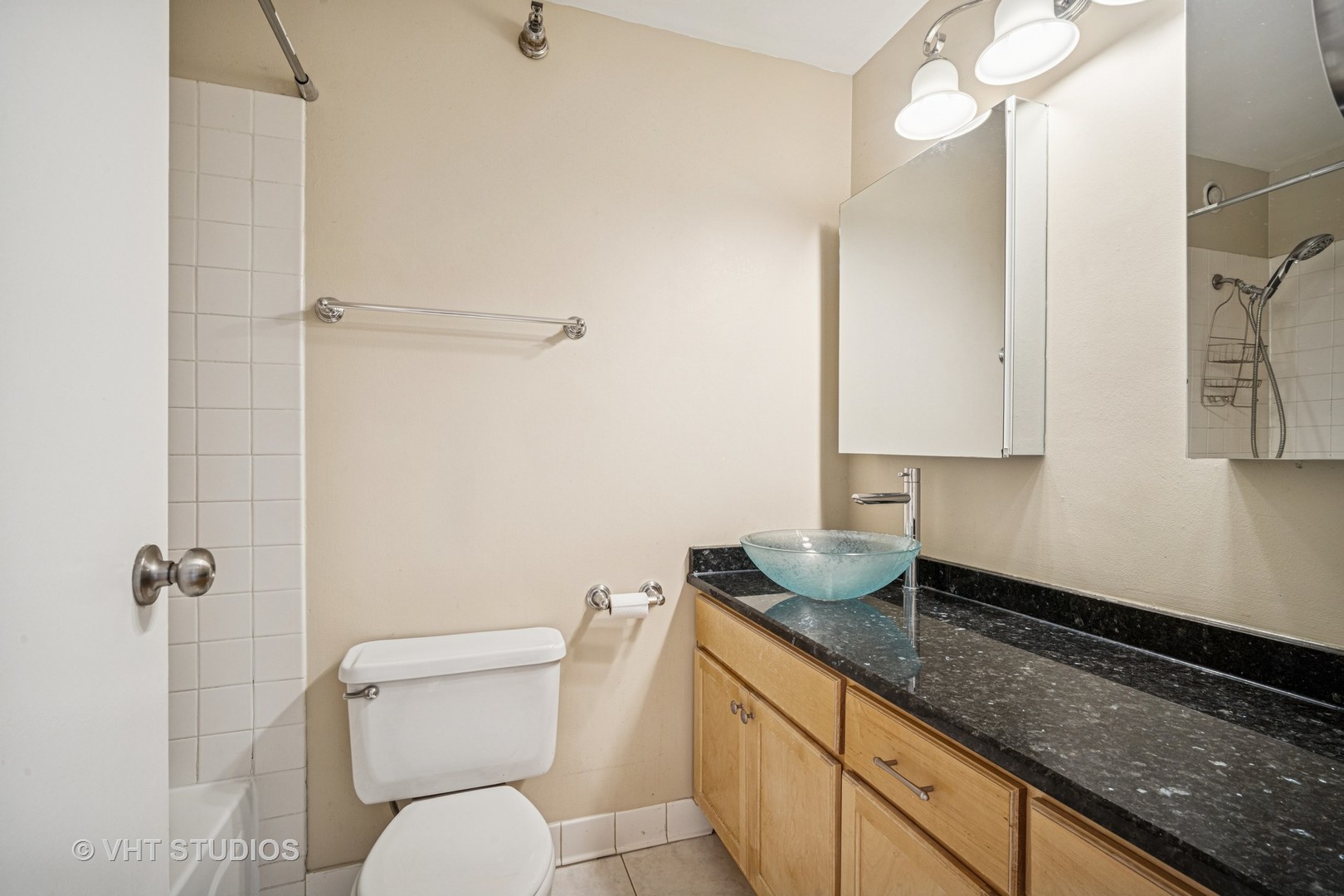 70 W Huron Street Unit: 606