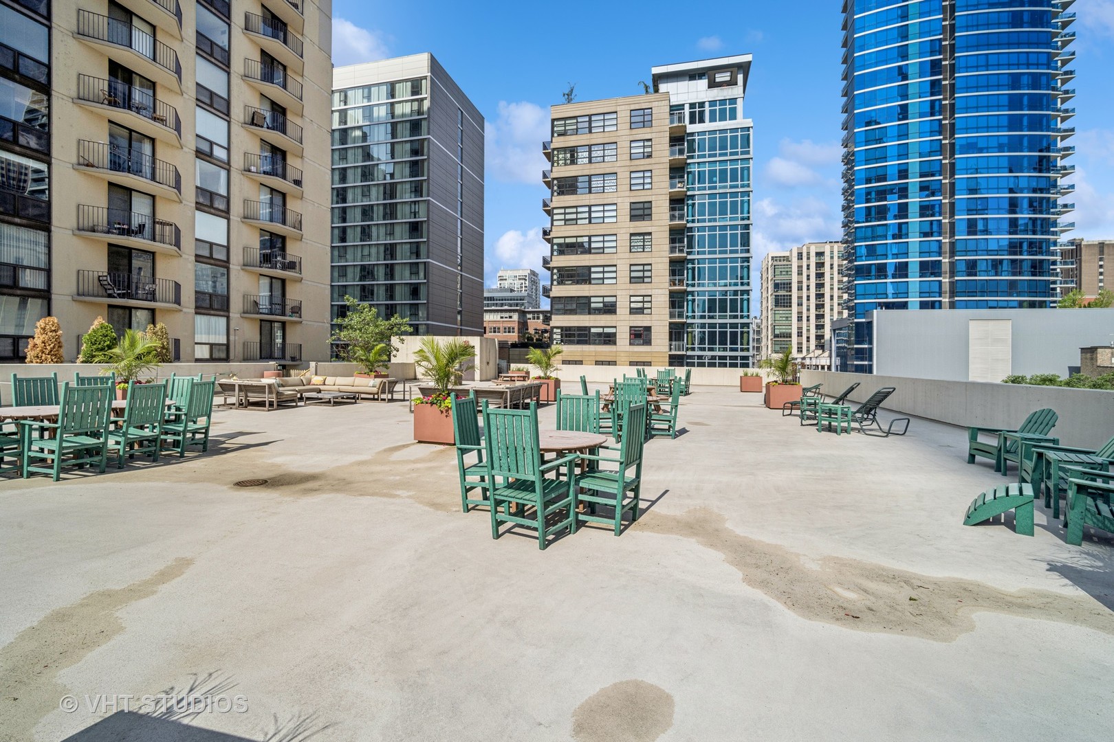 70 W Huron Street Unit: 606