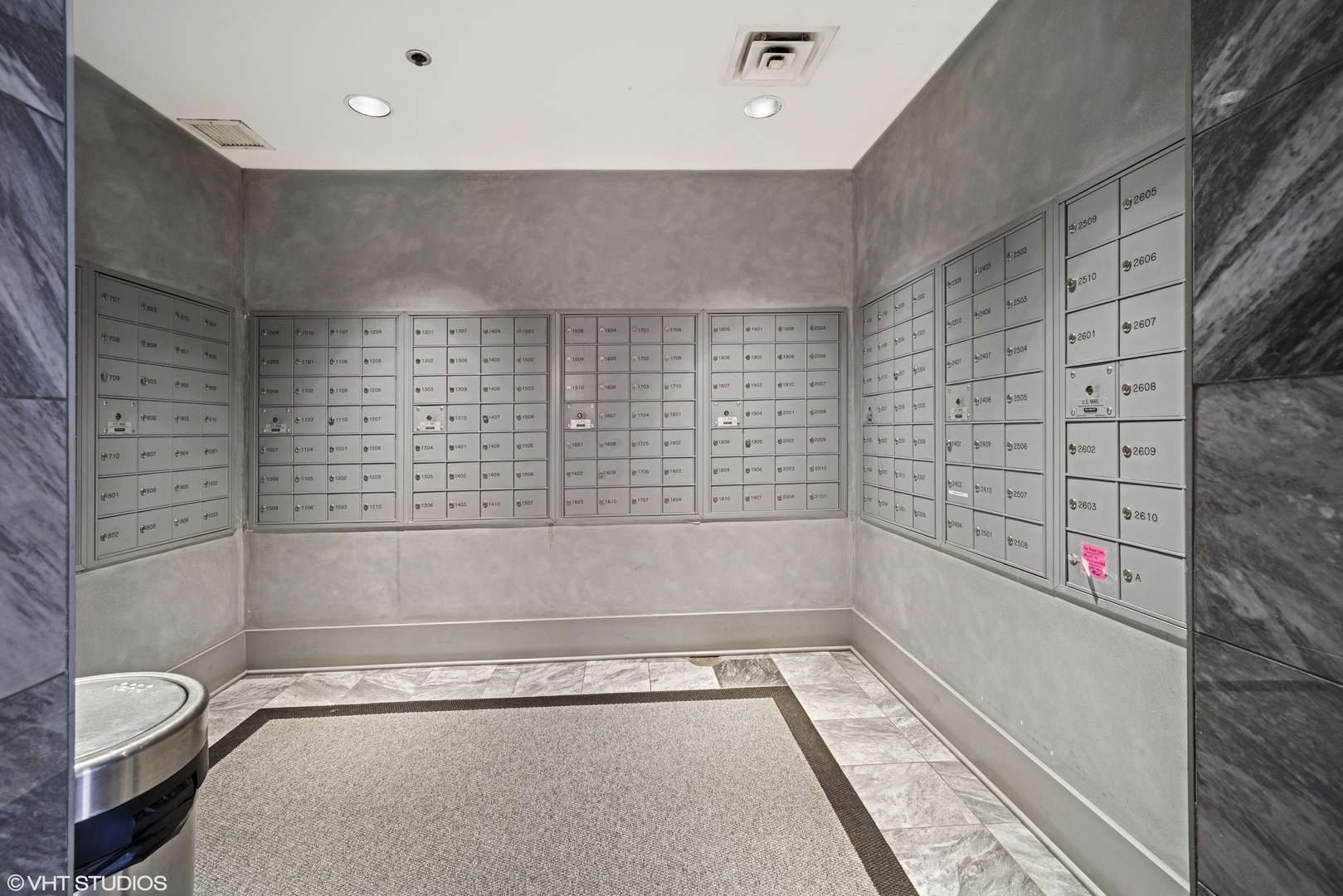 70 W Huron Street Unit: 606