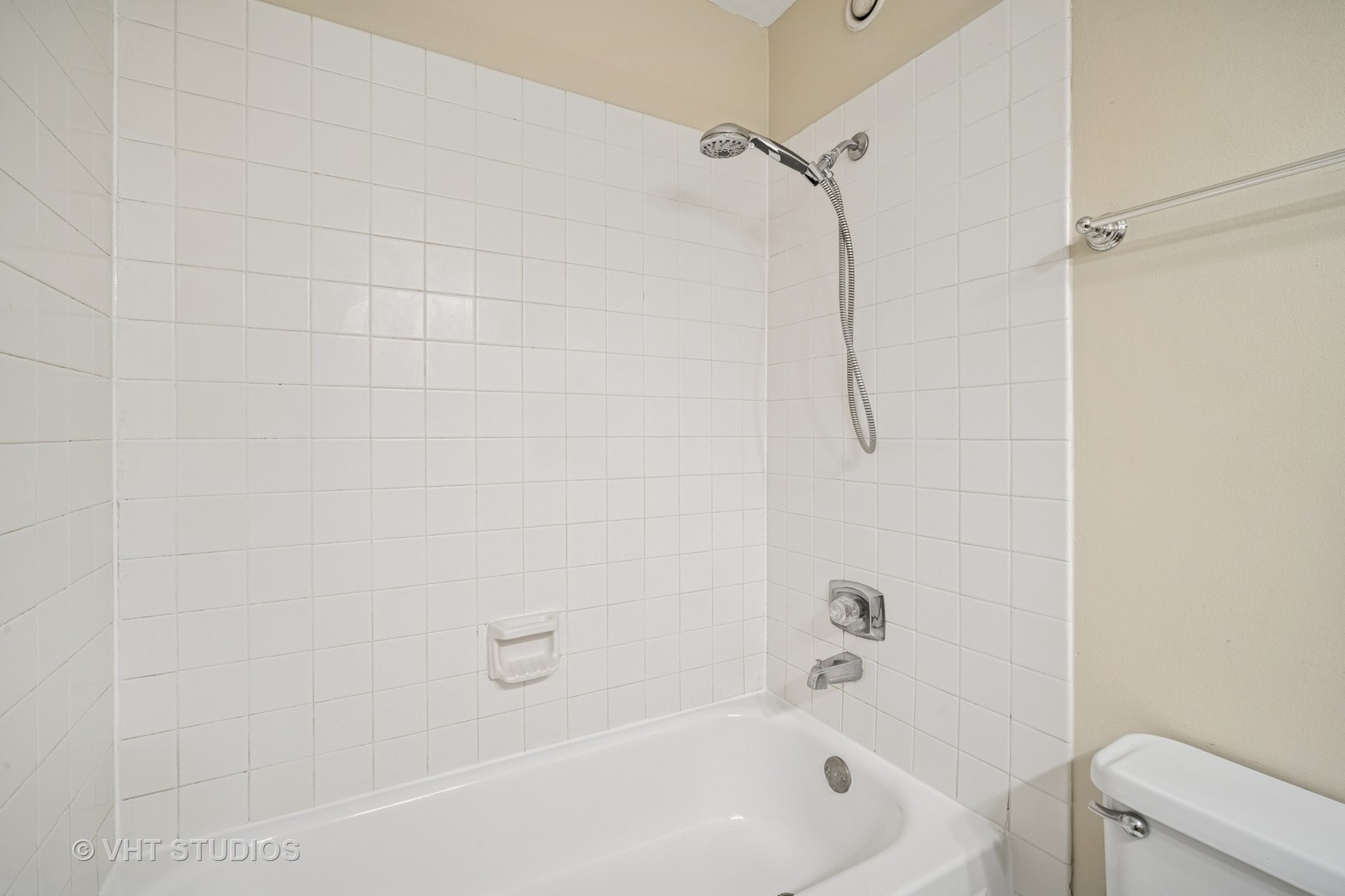 70 W Huron Street Unit: 606