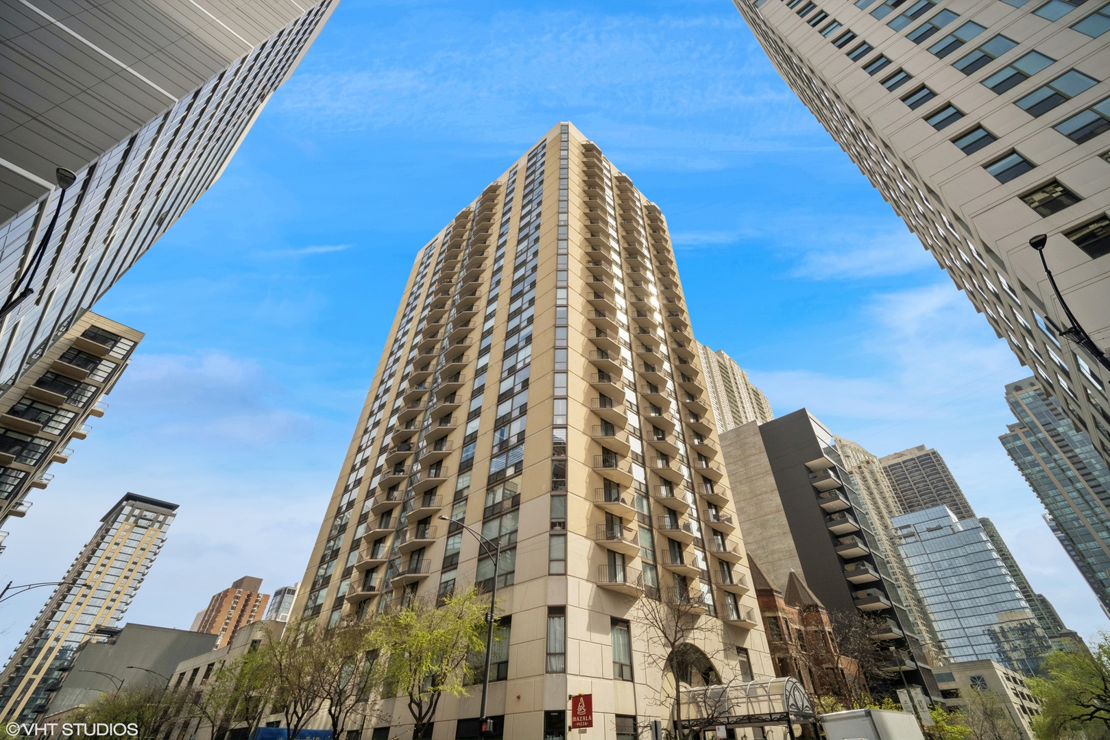 70 W Huron Street Unit: 606