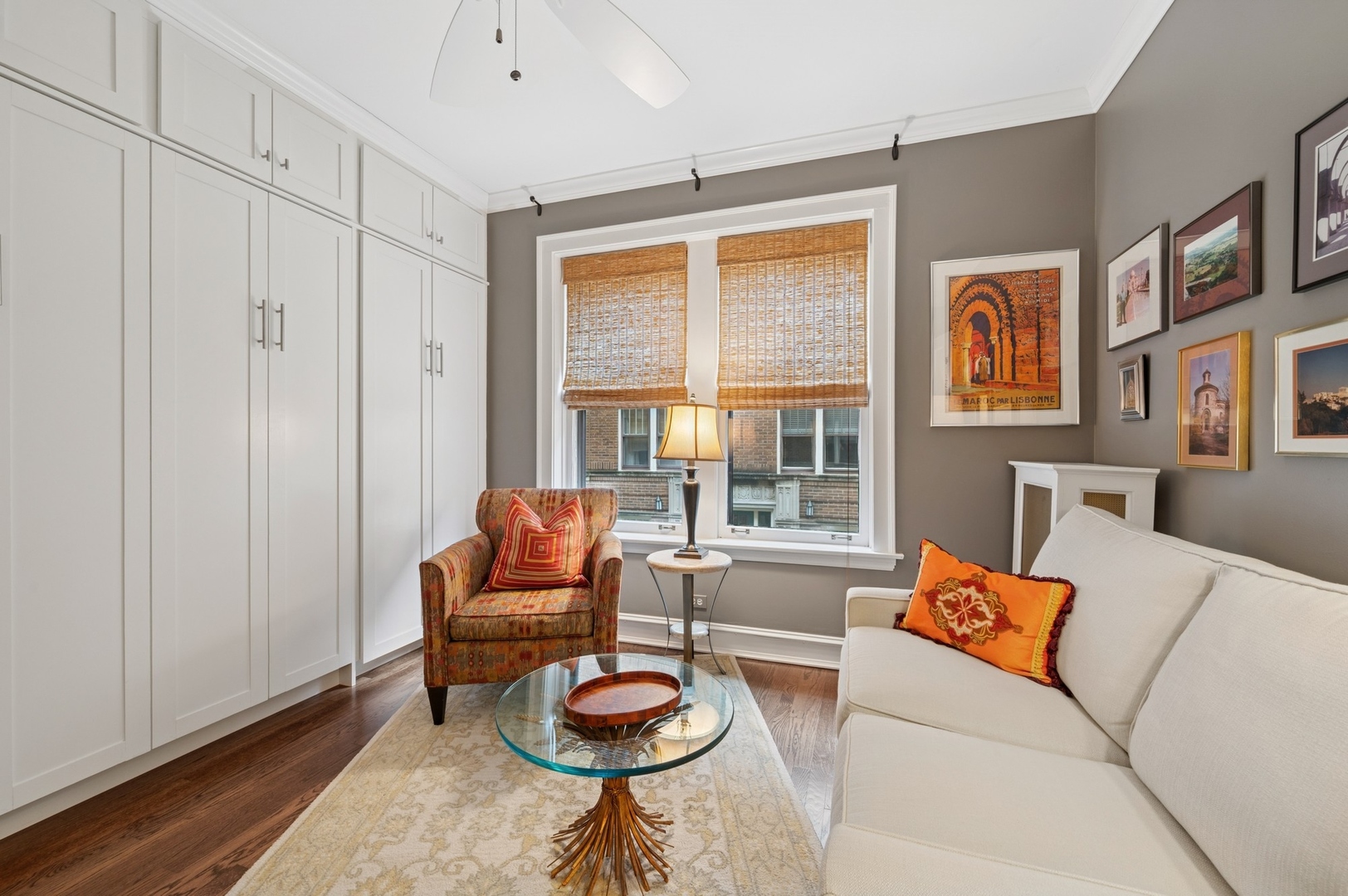 721 Hinman Avenue Unit: 1W