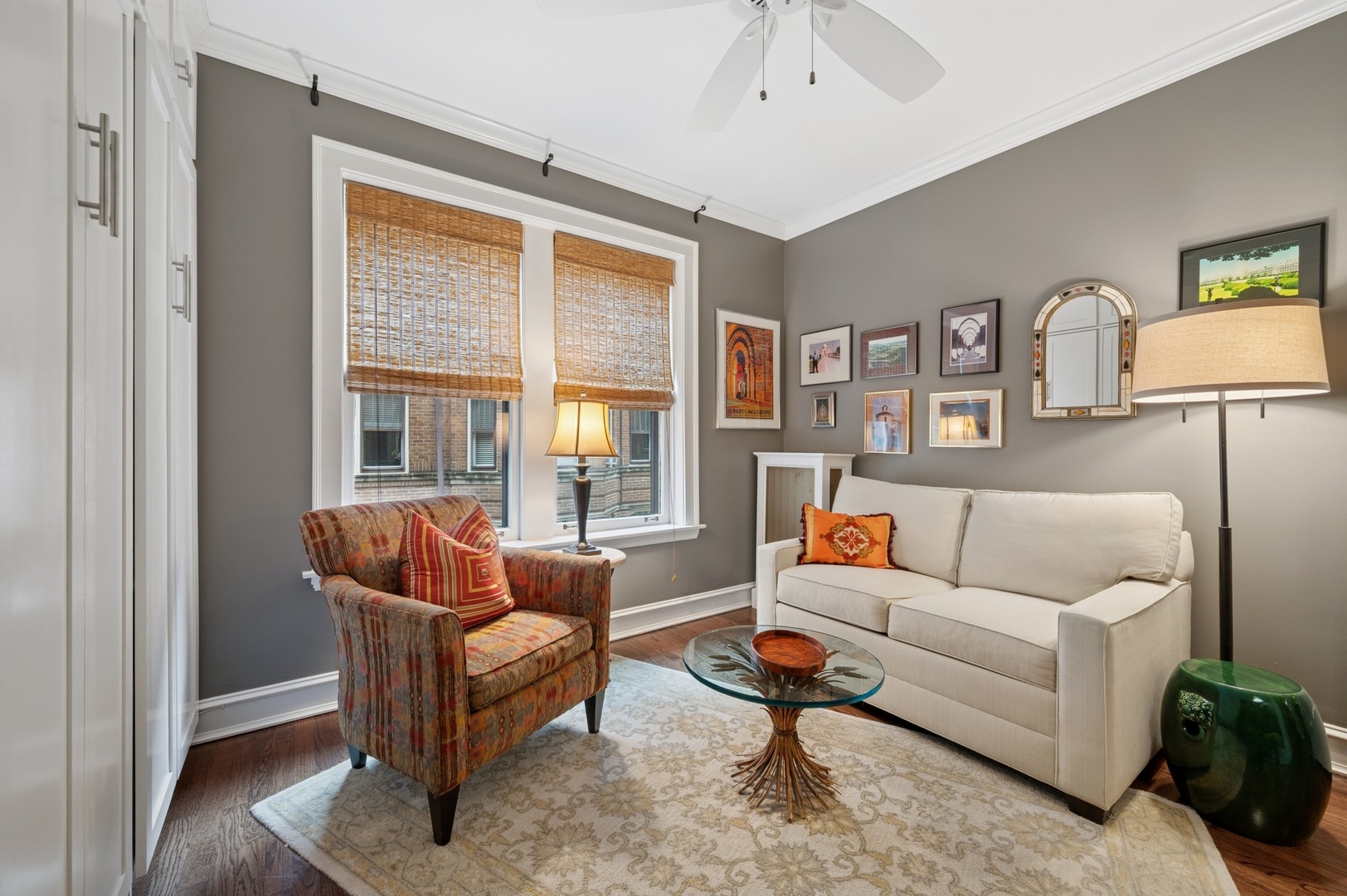 721 Hinman Avenue Unit: 1W