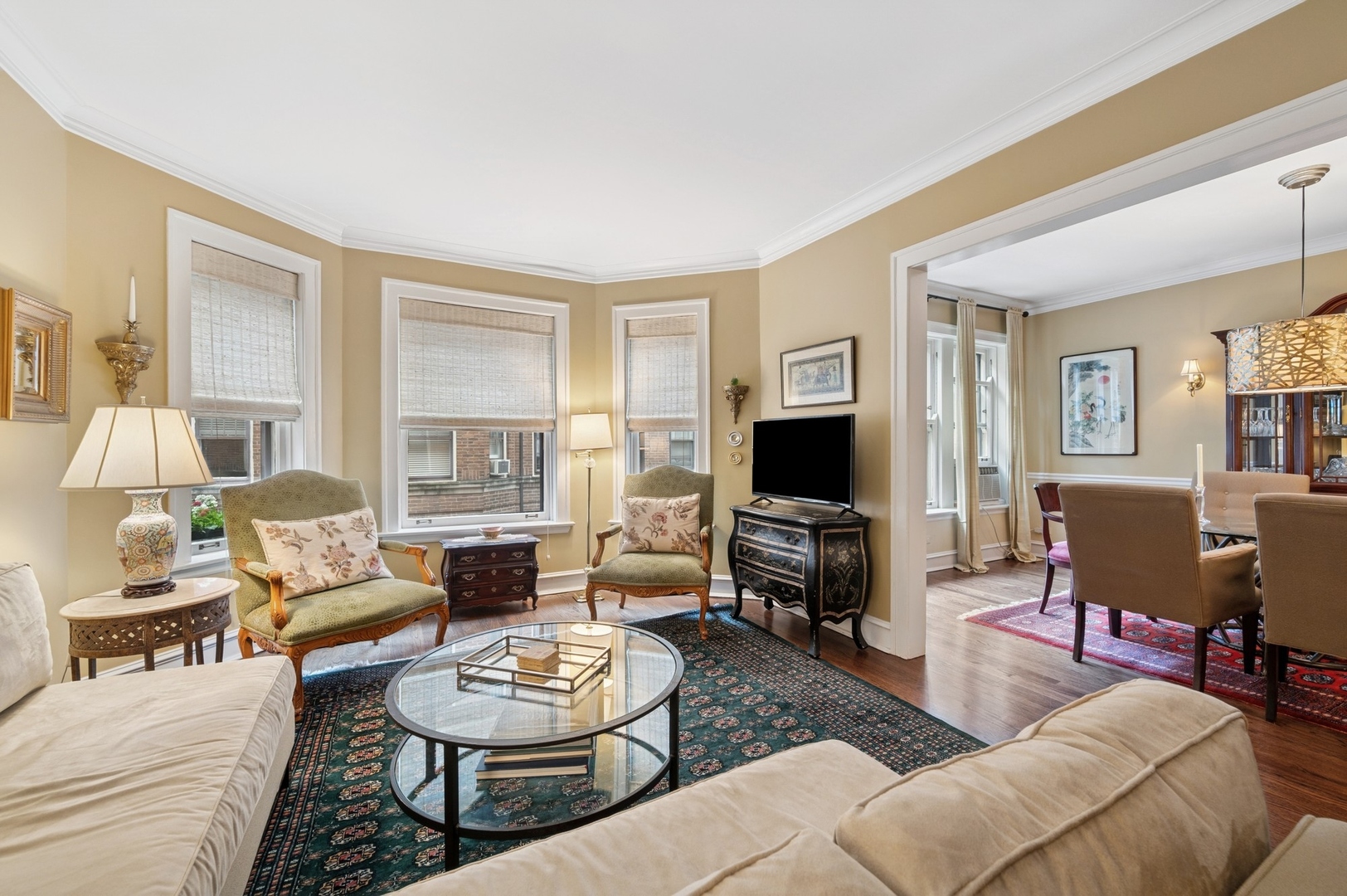 721 Hinman Avenue Unit: 1W