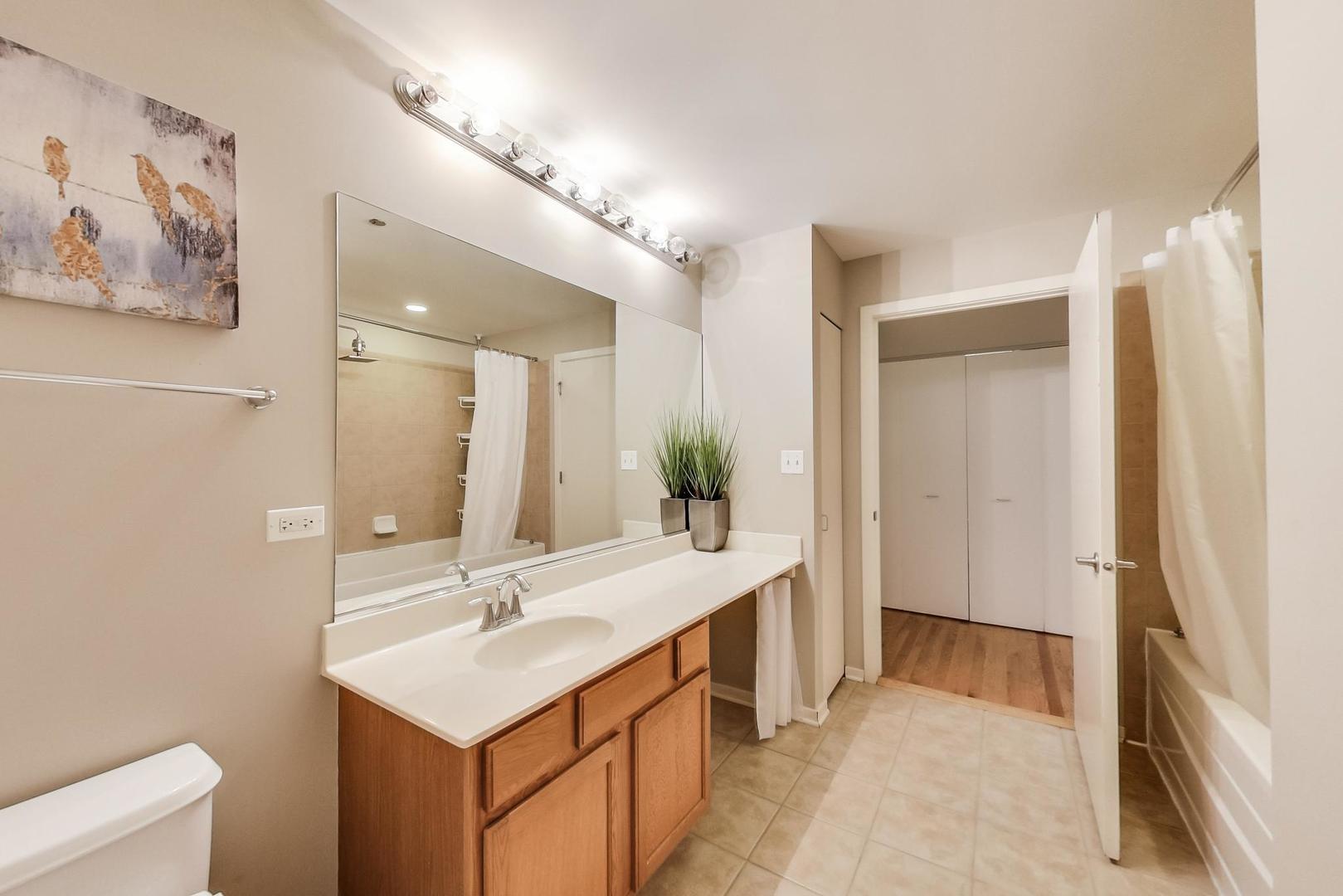 520 S STATE Street Unit: 616